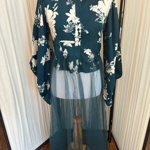 Truth White and Green Asymmetrical Peplum Blouse